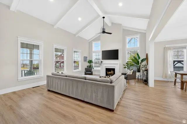 11524 S Silver Pond Dr, South Jordan, UT 84009 - #2