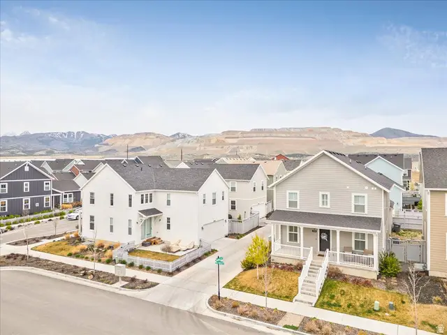 11708 S Silver Pond Dr, South Jordan, UT 84009 - #3