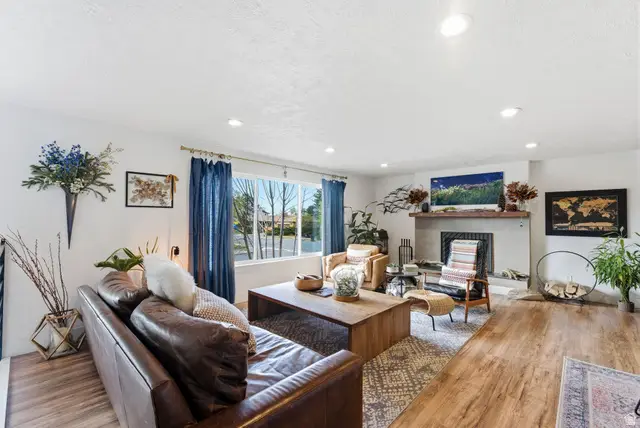 7145 S Cavalier Cir, Cottonwood Heights, UT 84121 - #3