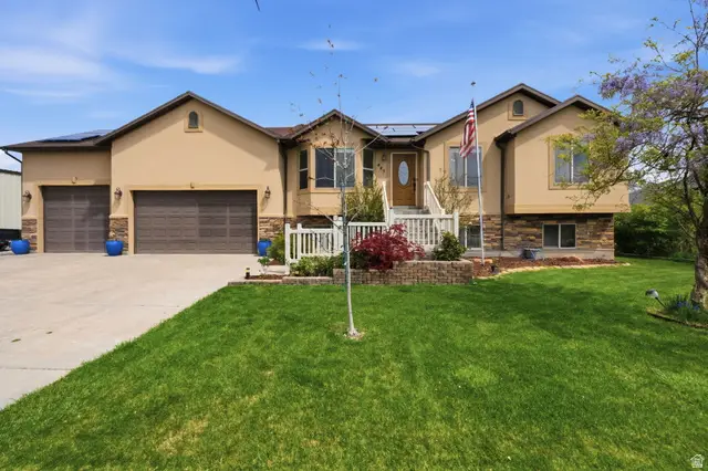 445 S Sunset Dr W, Kaysville, UT 84037 - #1