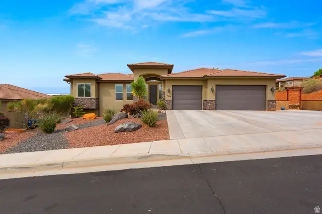 1063 N 2050 Cir E, Saint George, UT 84770 - #3