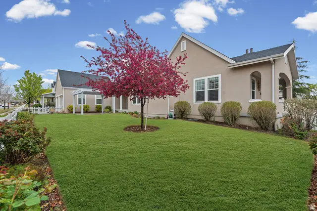 4956 W Black Twig Dr, South Jordan, UT 84009 - #3