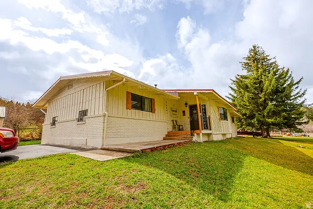 16 Old Oregon Rd, Soda Springs, ID 83276 - #1