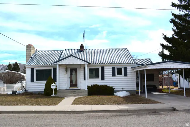 418 N 9th St, Montpelier, ID 83254 - #1