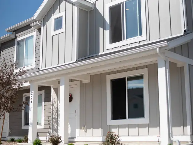 252 N Salty Ln, Saratoga Springs, UT 84045 - #2