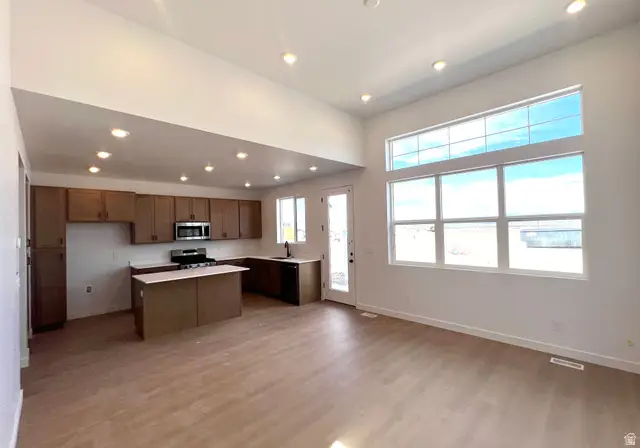 3066 N Summerwood Dr #810, Eagle Mountain, UT 84005 - #2