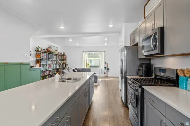 1083 E Waterway Ln, Saratoga Springs, UT 84045 - #3