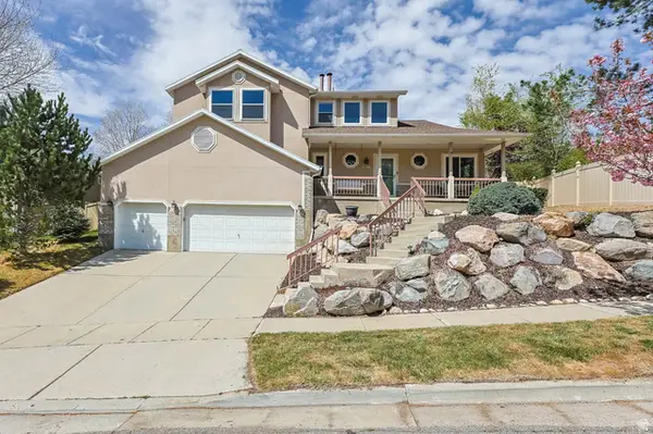 11406 S Gracey Ln E, Sandy, UT 84092