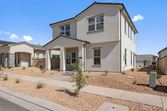 632 W Emerald Point Dr, Saint George, UT 84790 - #2