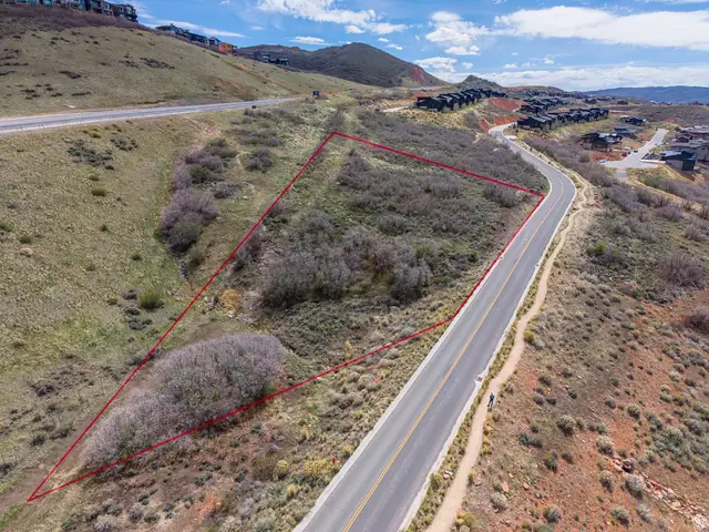 11422 N Shoreline Dr, Hideout, UT 84036 - #2