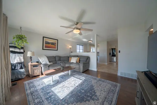 6739 S Blue Flower Ct W, West Jordan, UT 84081 - #3