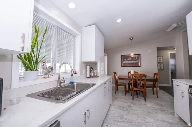 3884 Parrot S #124, Salt Lake City, UT 84123 - #3