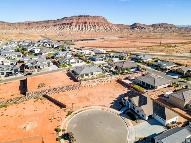 1034 E Rockwood Ct, Washington, UT 84780 - #3