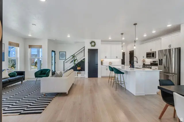 11507 S Prosperity Rd, South Jordan, UT 84009 - #2