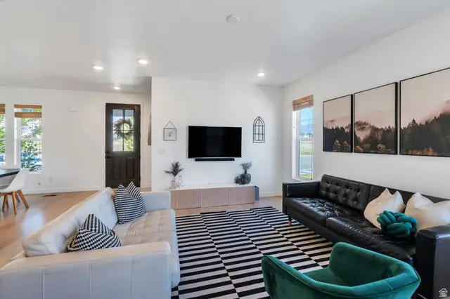 11507 S Prosperity Rd, South Jordan, UT 84009 - #3