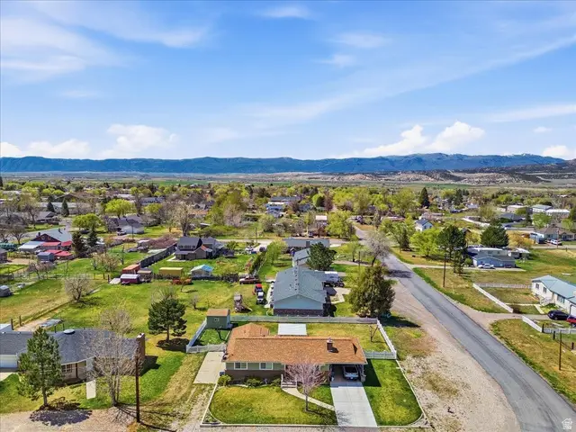 283 N 300 E, Mount Pleasant, UT 84647 - #2