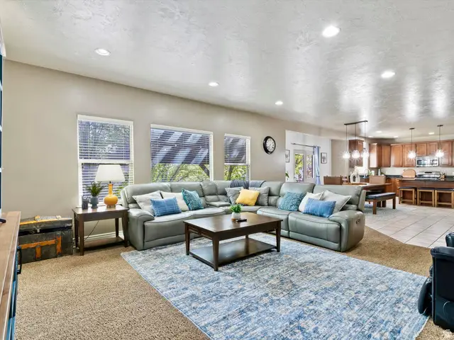 3257 W Stoker Cv S, South Jordan, UT 84095 - #2