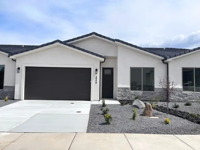 2040 W 320 S, Hurricane, UT 84737 - #1