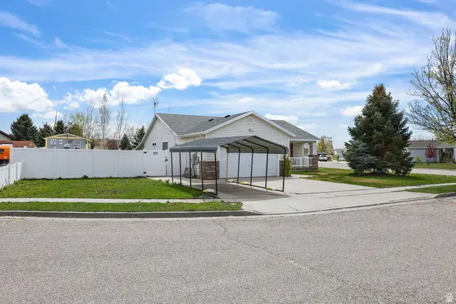 5048 S 4000 W, Roy, UT 84067 - #2