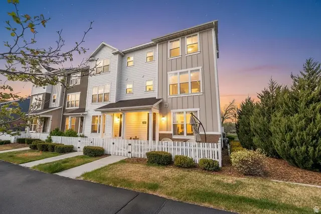 1007 W Painted Horse Ln, Bluffdale, UT 84065 - #3