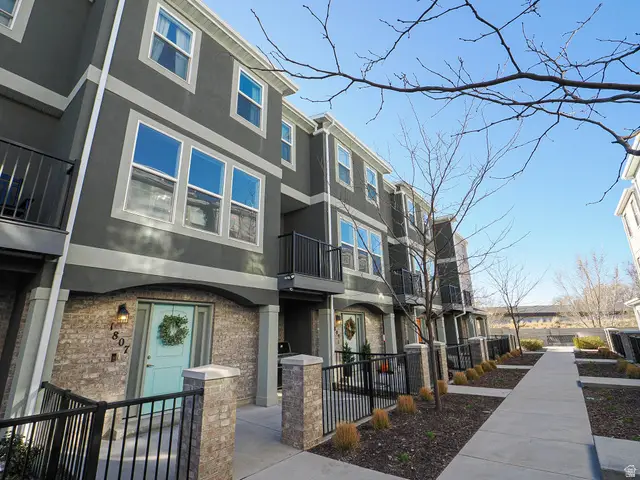 1807 W Torlundy S, Riverton, UT 84065 - #2