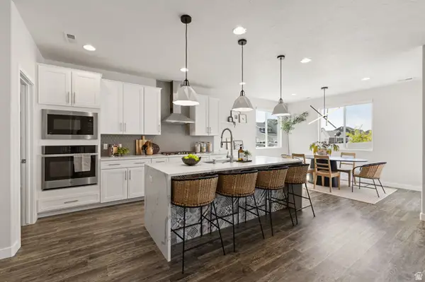 3504 S Laurel Ln, Syracuse, UT 84075