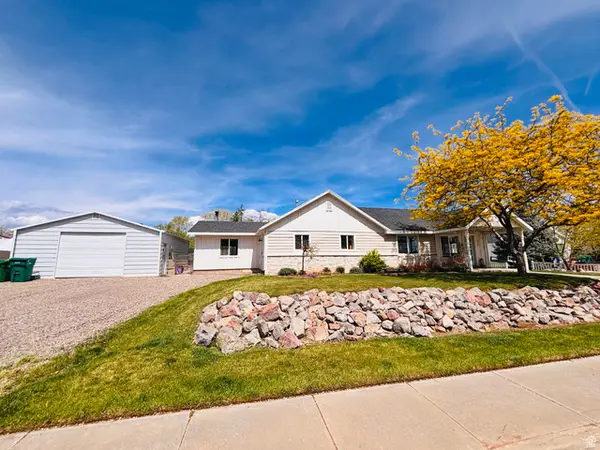 412 W Center St, Blanding, UT 84511