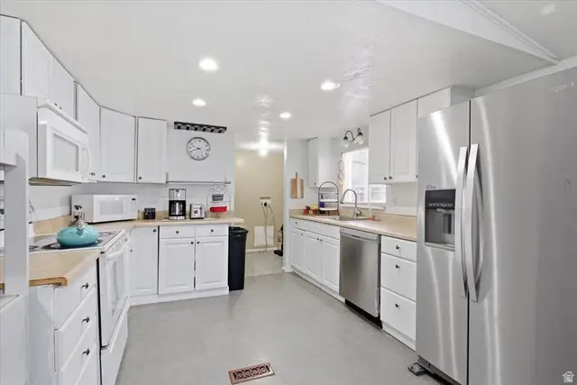 244 E Crescent Pkwy S #206, Sandy, UT 84070 - #3