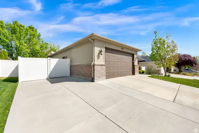 3934 W Dune Buggy Dr S, South Jordan, UT 84009 - #3