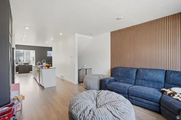 971 E Citadel Ln, Saratoga Springs, UT 84045 - #3