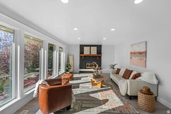 1406 Swinton Ln, Farmington, UT 84025