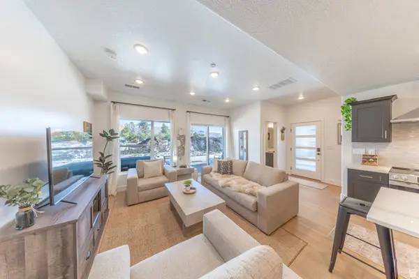 5842 N Jeeder Dr, Mountain Green, UT 84050