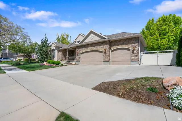3058 W Crystal Palace, South Jordan, UT 84095 - #2
