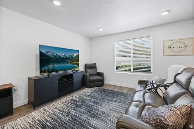 2792 N Fighting Falcon St, Layton, UT 84040 - #2