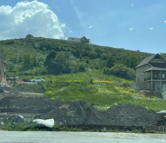 676 Lochwood Dr, Garden City, UT 84028 - #3