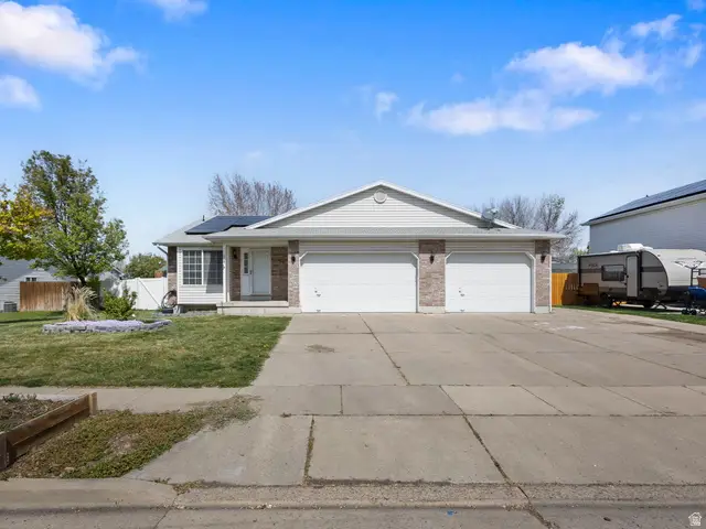 568 W 375 N, Clearfield, UT 84015 - #1