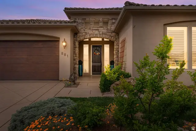 881 W South Links Dr, Washington, UT 84780 - #3