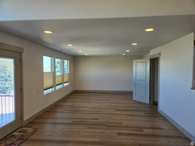 1126 E Benchview Dr, Ogden, UT 84404 - #3