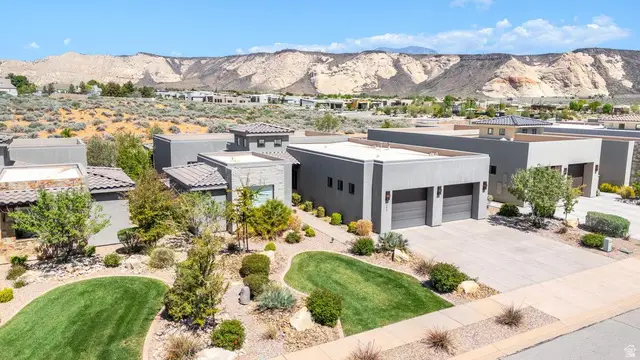 1480 W Shinnecock Dr, Saint George, UT 84770 - #2