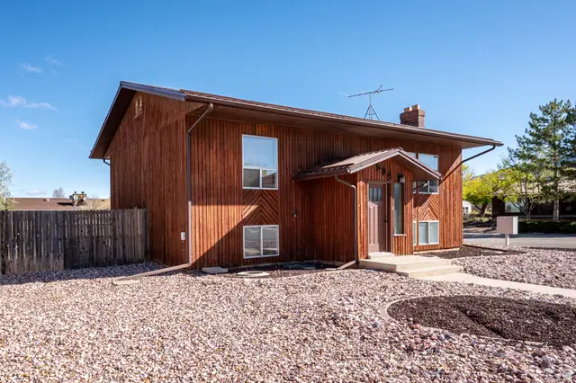 386 W Frontier Cir, Cedar City, UT 84721 - #2