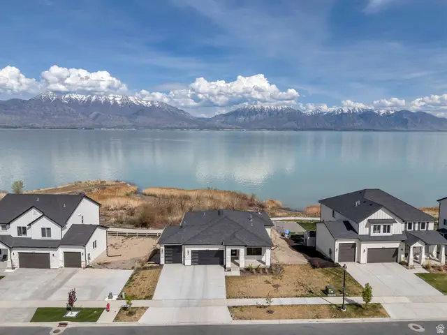 2812 S Greenhead Dr, Saratoga Springs, UT 84045 - #1