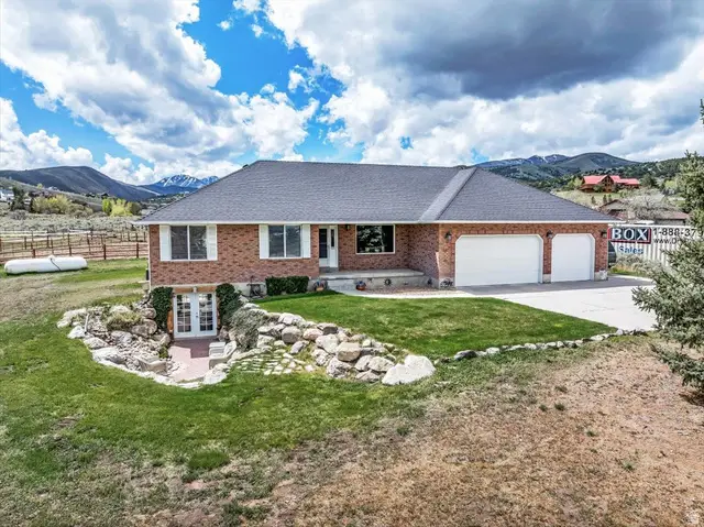 7349 Rose Creek Ln, Herriman, UT 84096 - #2