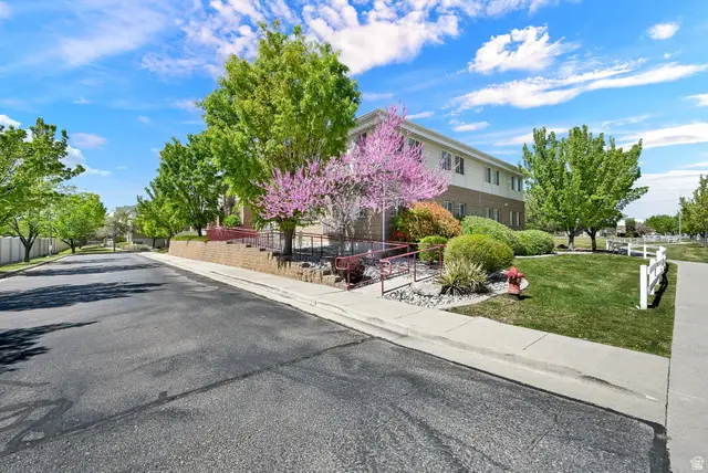 11085 S Grape Arbor Pl #106, Sandy, UT 84070 - #3