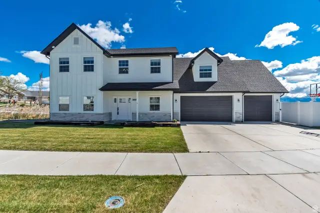 3009 S Edgewater Ln, Syracuse, UT 84075 - #2