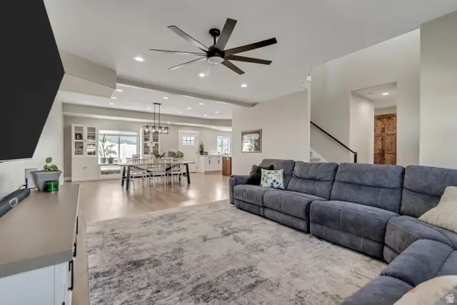 3009 S Edgewater Ln, Syracuse, UT 84075 - #3