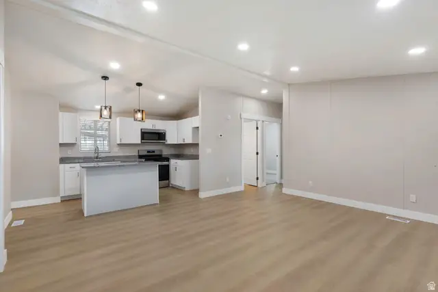 96 Barrington Way, Layton, UT 84041 - #2