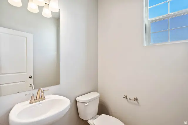 291 Roundabout St, Saratoga Springs, UT 84045 - #3