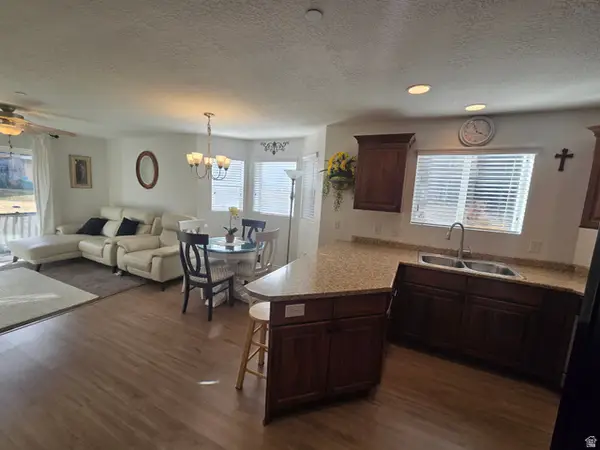 116 E Resaca Dr #F4, Sandy, UT 84070