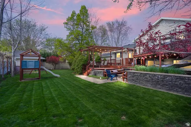 1589 W Plum Creek Dr S, West Jordan, UT 84088 - #3