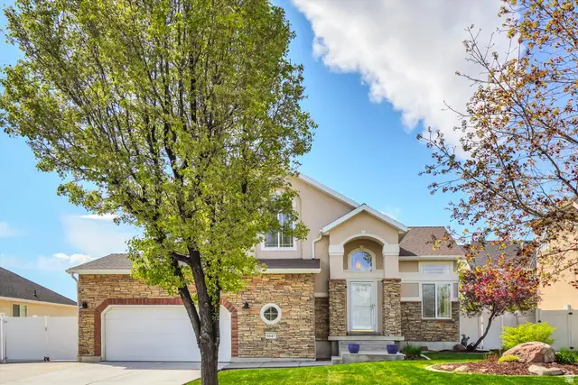 5647 W Red Narrows Dr, West Jordan, UT 84081 - #3